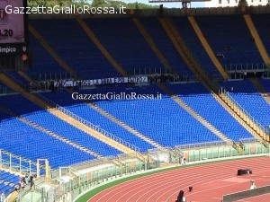 Striscione pre-derby curva Nord