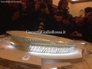 Plastico nuovo stadio