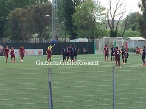 Adamo si prepara a scagliare il tiro del 3-1