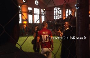 Totti presentazione nuova maglia