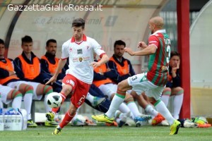 Sabelli in azione con la maglia del Bari