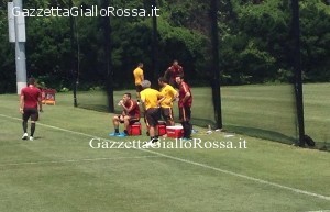 Astori e Iturbe si dissetano