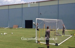 L'allenamento dei portieri della Roma