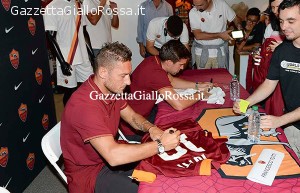 As Roma Tour Usa Maglie Totti Strootman