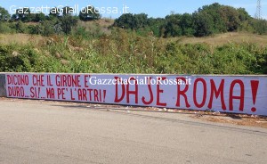 Striscione Champions Roma