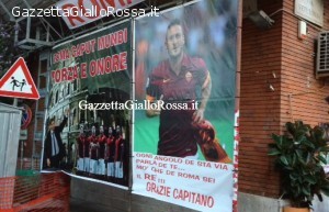 Striscione Totti