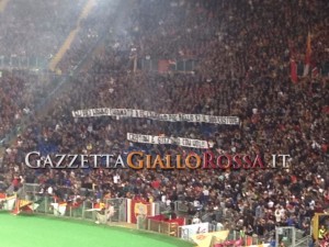 Striscione esposto in Curva Sud