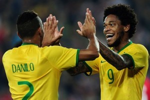 Luiz Adriano con la Seleçao