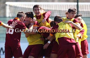 Giovanissimi Roma-Lazio esultanza della squadra