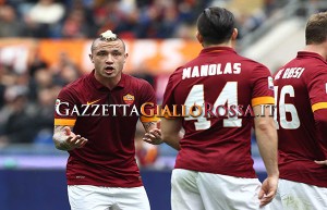 Roma-Napoli Nainggolan