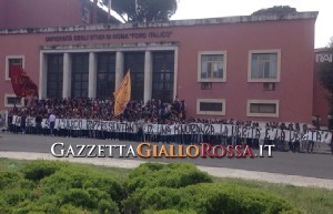 striscione pallotta1