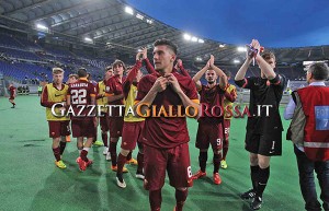 Primavera Lazio-Roma squadra sotto la Sud