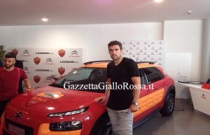 Strootman con la Cactus giallorossa