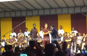 Mapou e Totti alla presentazione