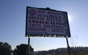 cartelloni protesta