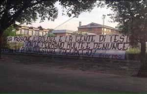 Striscione a Testaccio