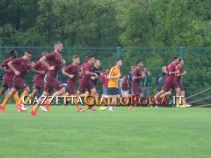 le riserve della Roma in allenamento