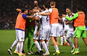 GENOA, ITALY - AUGUST 21:  Marco Borriello (C) of Cagliari Calcio celebrates after scoring the opening goal with team mates during the Serie A match between Genoa CFC and Cagliari Calcio at Stadio Luigi Ferraris on August 21, 2016 in Genoa, Italy.  (Photo by Valerio Pennicino/Getty Images)