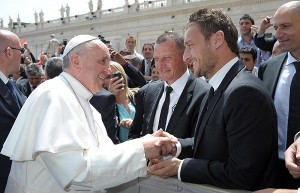 L'incontro tra Totti e Papa Francesco
