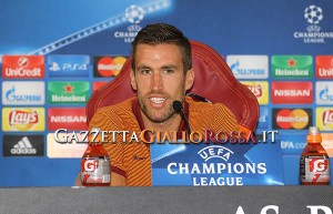 conferenza stampa strootman