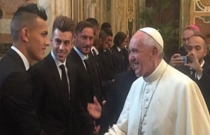 La Roma dal Papa (foto Instgram Paredes)