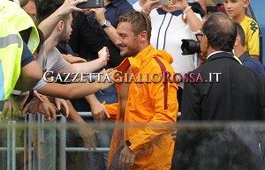 Totti con i tifosi 