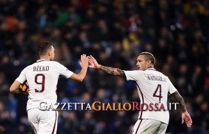 Dzeko festeggia con Nainggolan