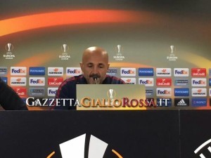 Luciano Spalletti in conferenza a Vienna