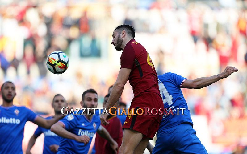 Manolas