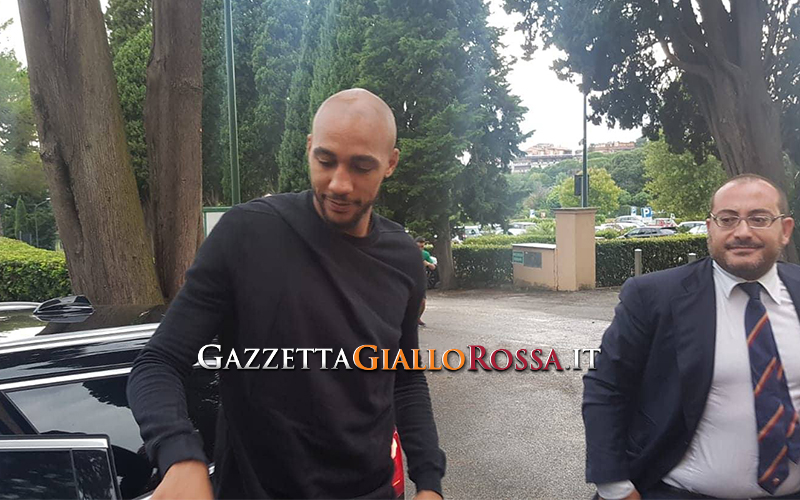 N'Zonzi a Villa Stuart