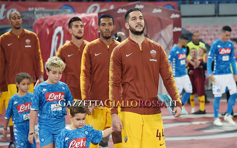 Manolas