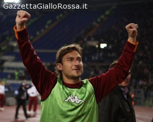 Totti esulta dopo il derby
