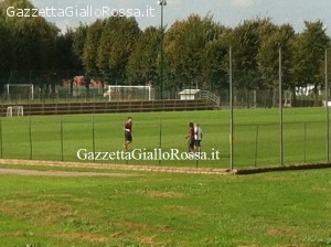 Trigoria Destro e Gervinho (no pp)